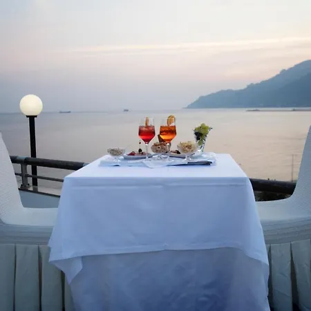 Grand 4* Salerno