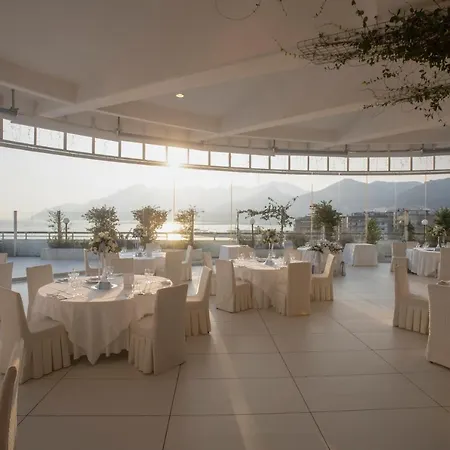 Grand Hotel