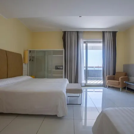 Ξενοδοχείο Grand 4*