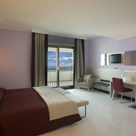 Hotel Grand 4*