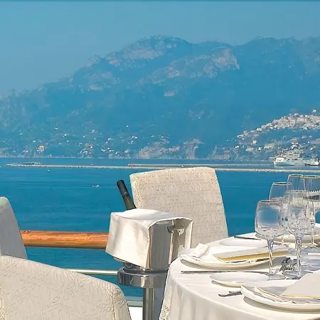 Grand 4* Salerno