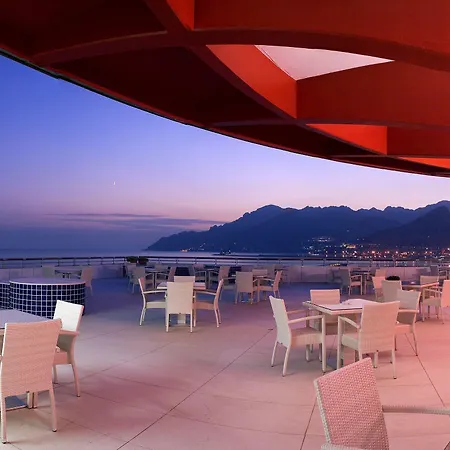 Hotel Grand 4*